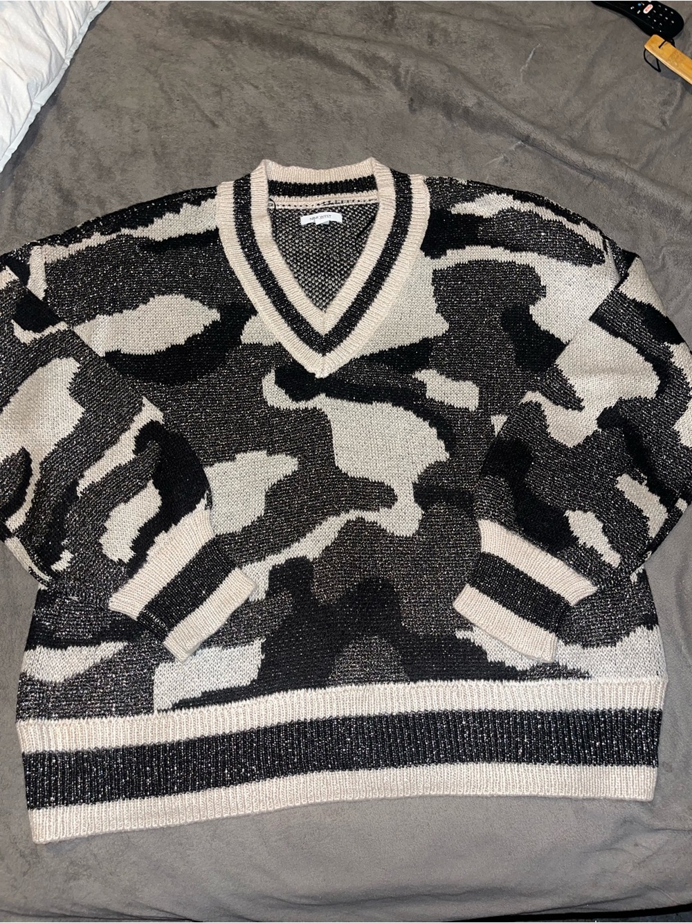 Nine West Black & Cream Camo V-Neck Sweater